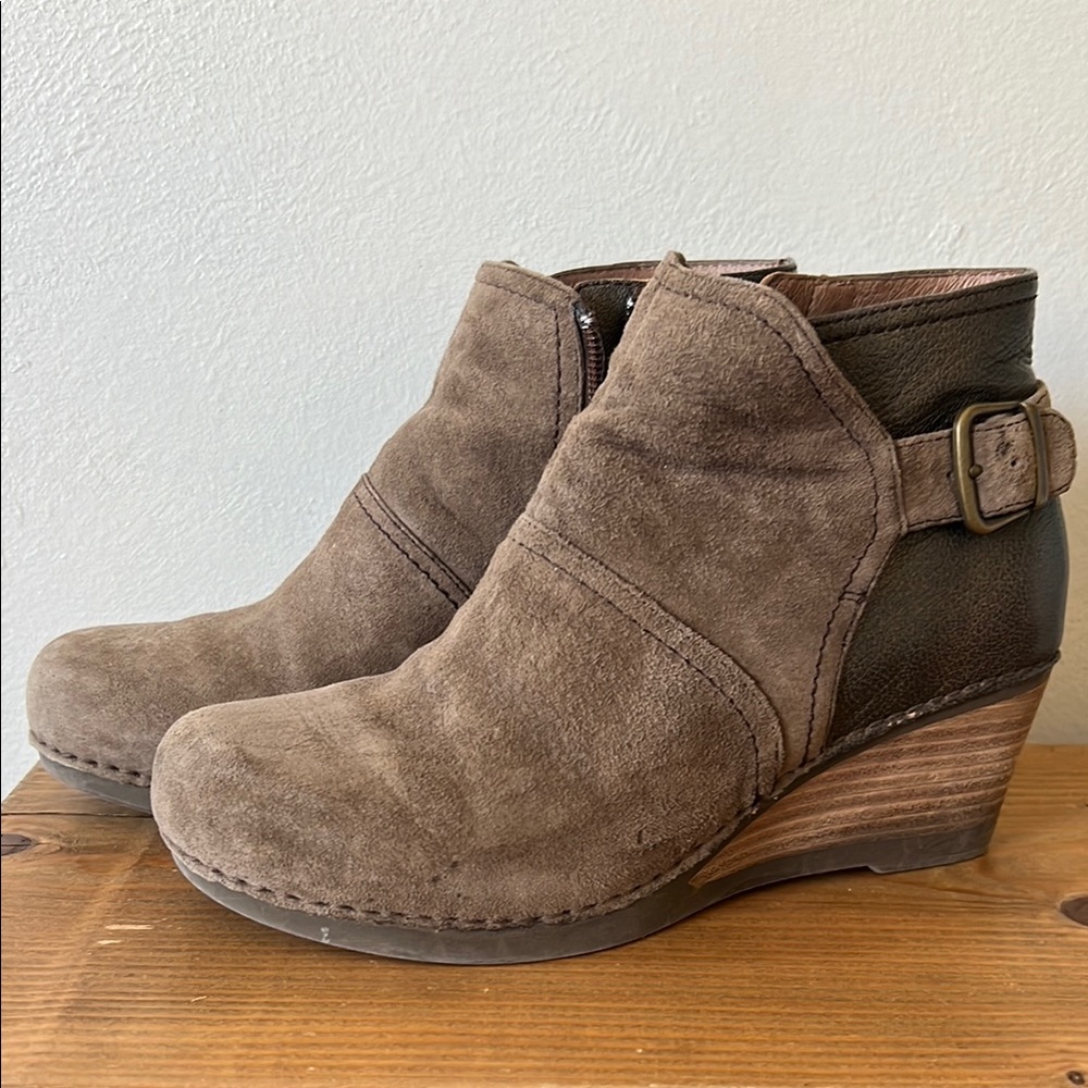 Dansko Shirley Wedge Bootie in Taupe